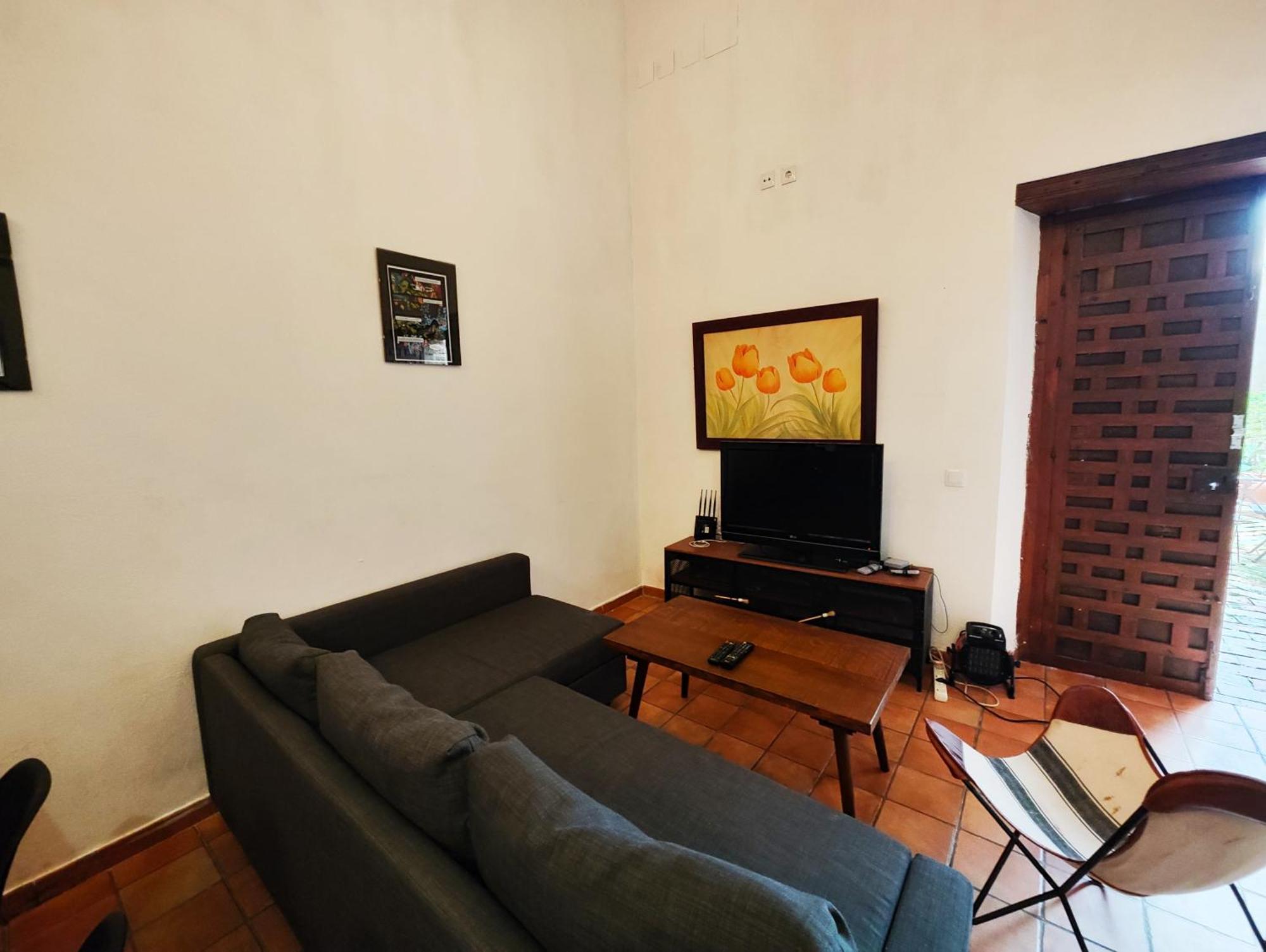 Hostal Cafe Frenteabastos Carmona  Buitenkant foto