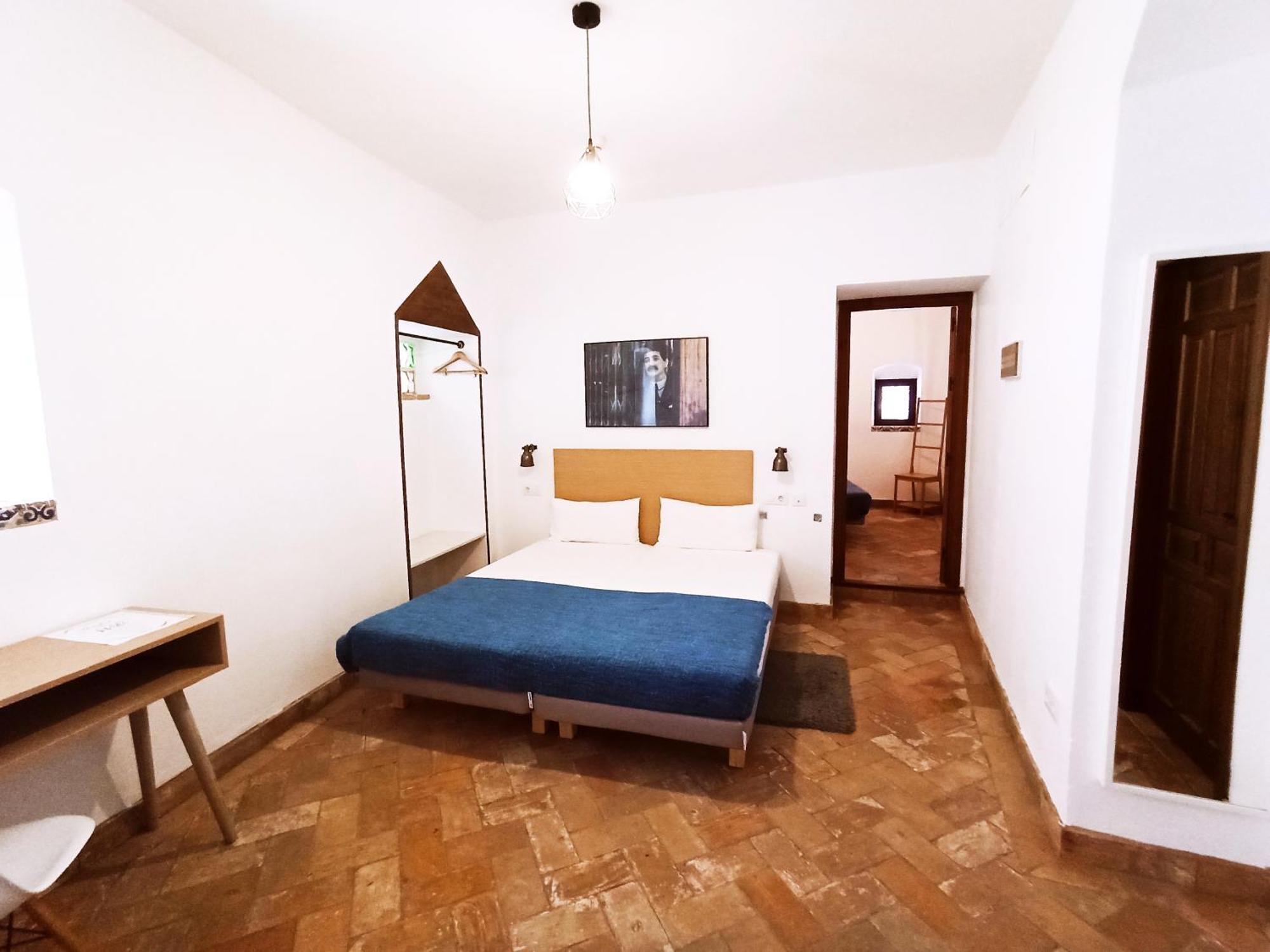 Hostal Cafe Frenteabastos Carmona  Buitenkant foto