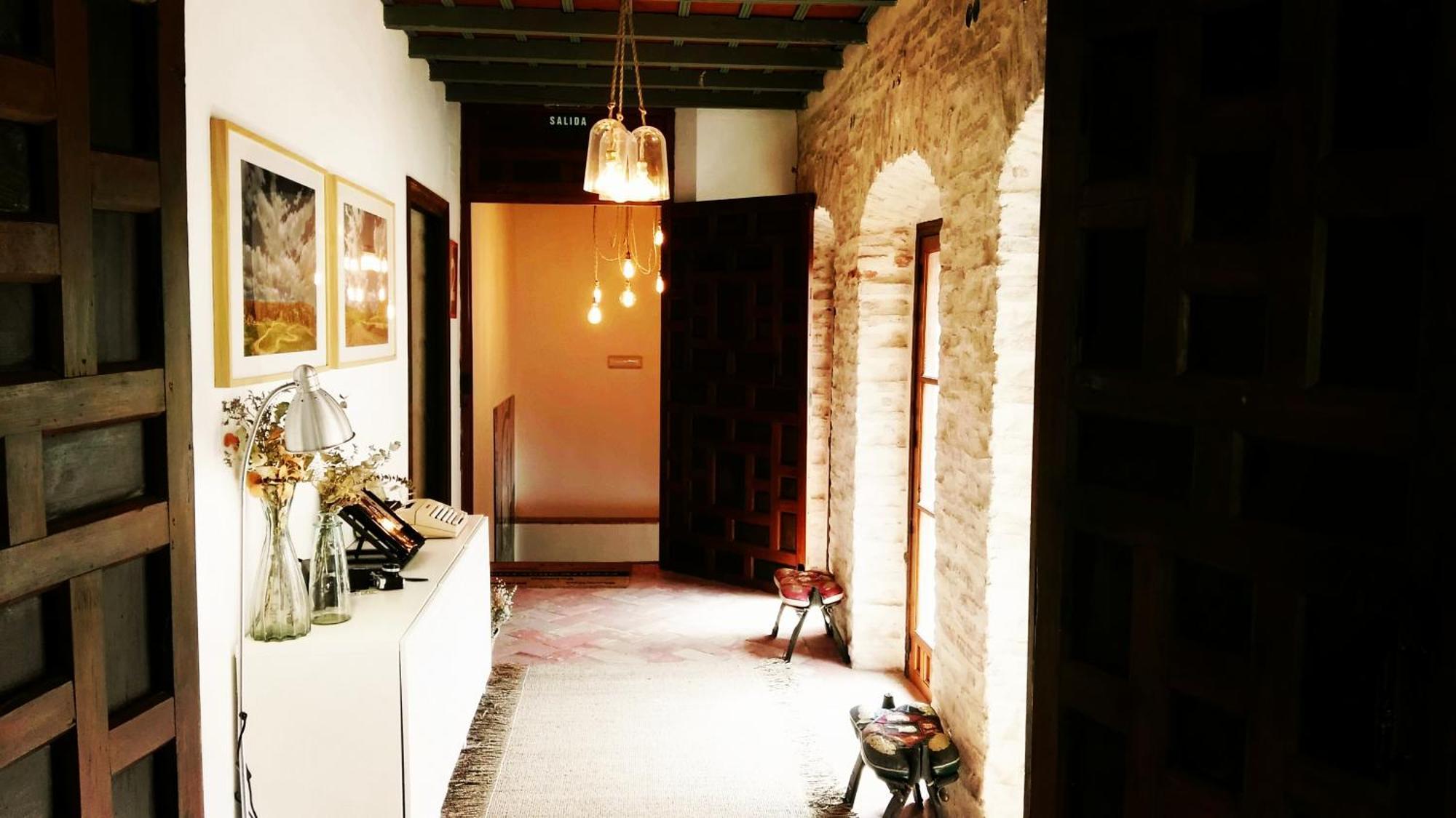 Hostal Cafe Frenteabastos Carmona  Buitenkant foto