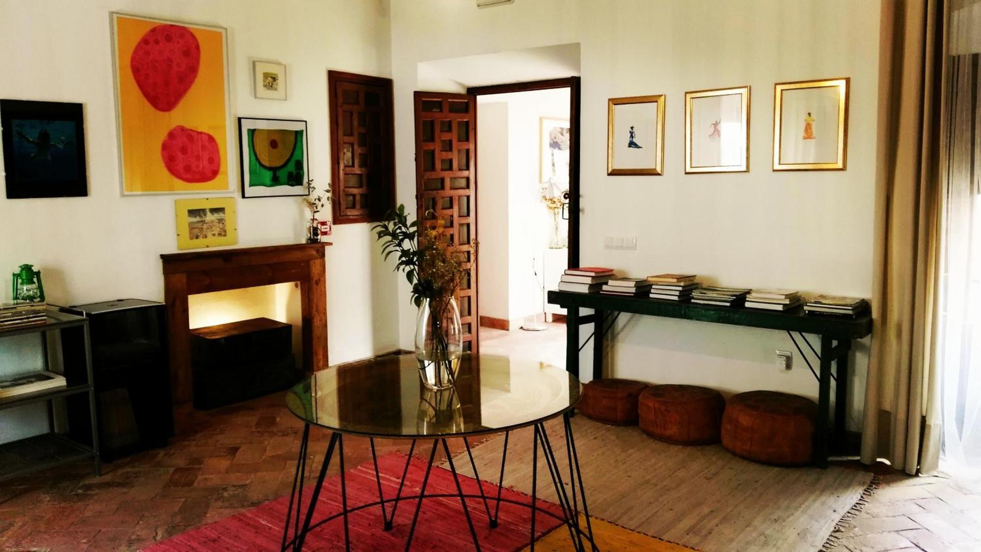 Hostal Cafe Frenteabastos Carmona  Buitenkant foto