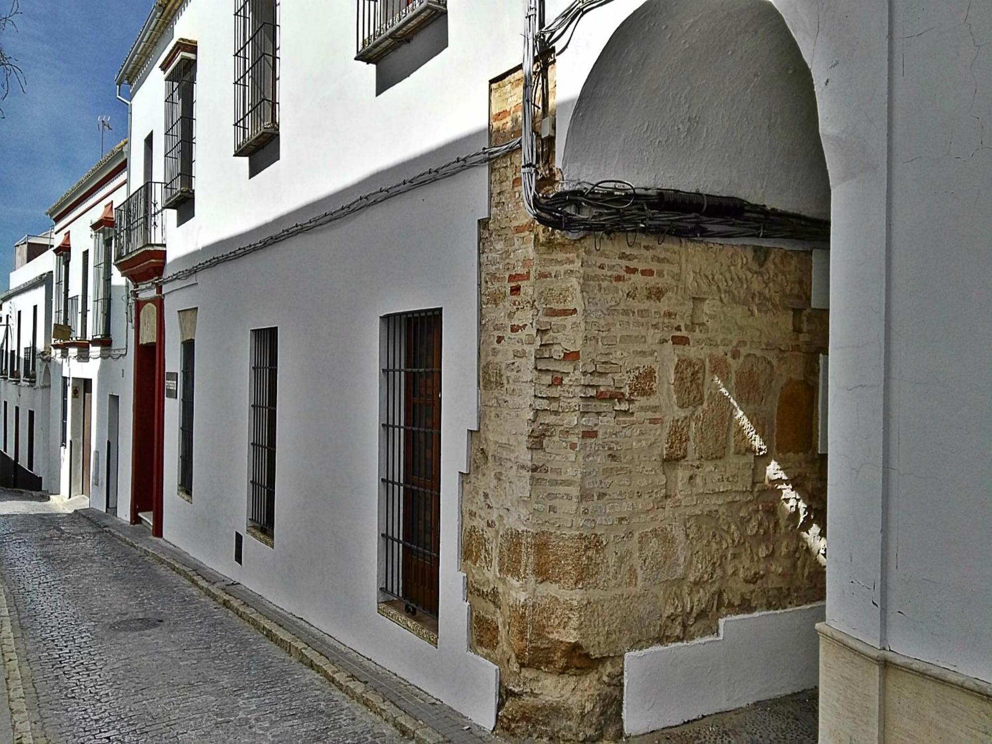 Hostal Cafe Frenteabastos Carmona  Buitenkant foto