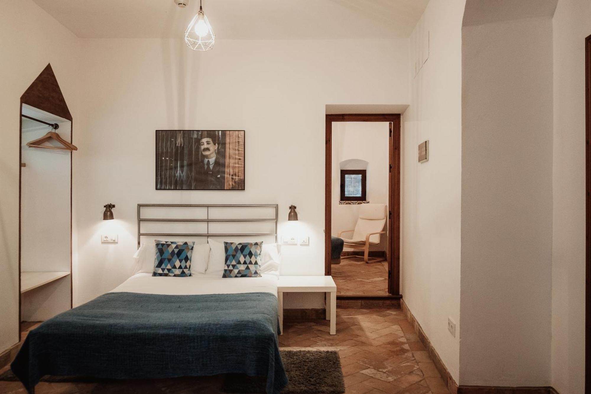 Hostal Cafe Frenteabastos Carmona  Buitenkant foto